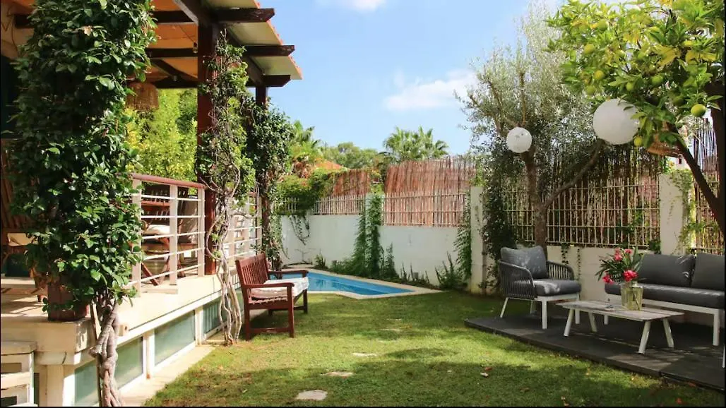 Holiday home Whome Private Pool Guesthouse In Lisbon