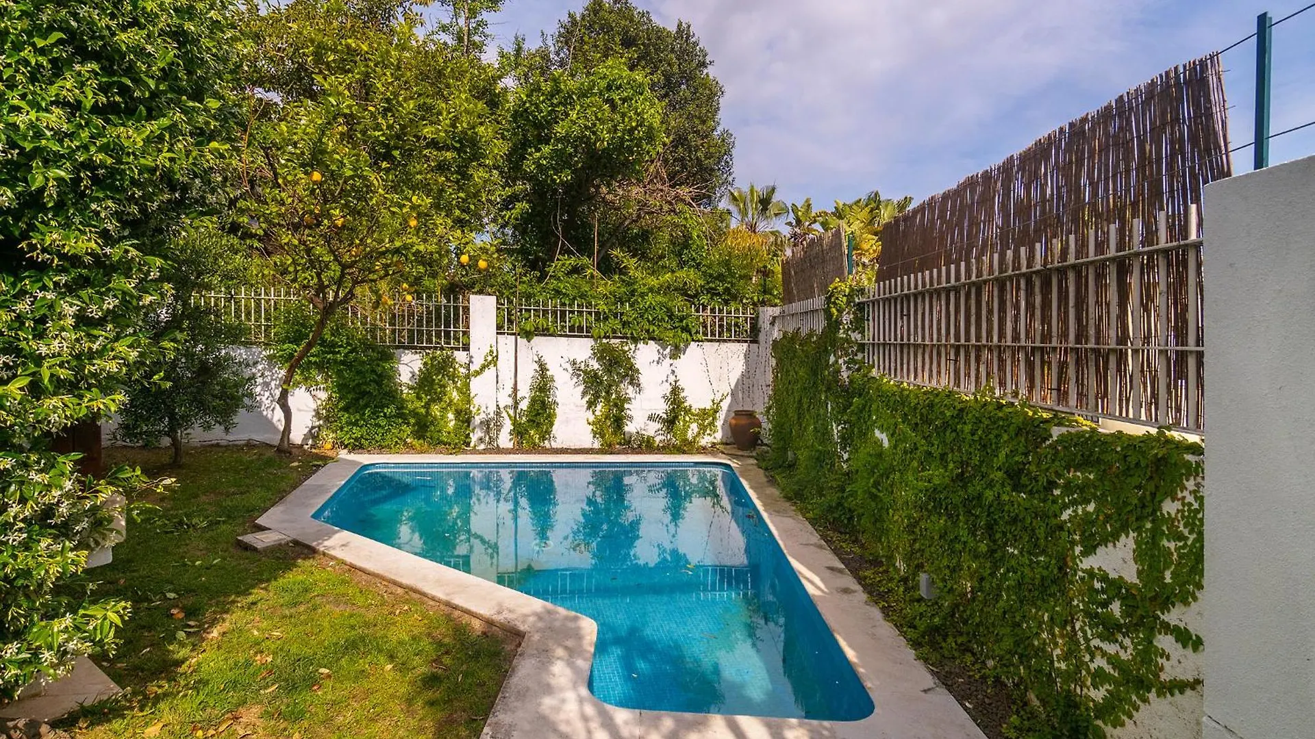 Holiday home Whome Private Pool Guesthouse In Lisbon