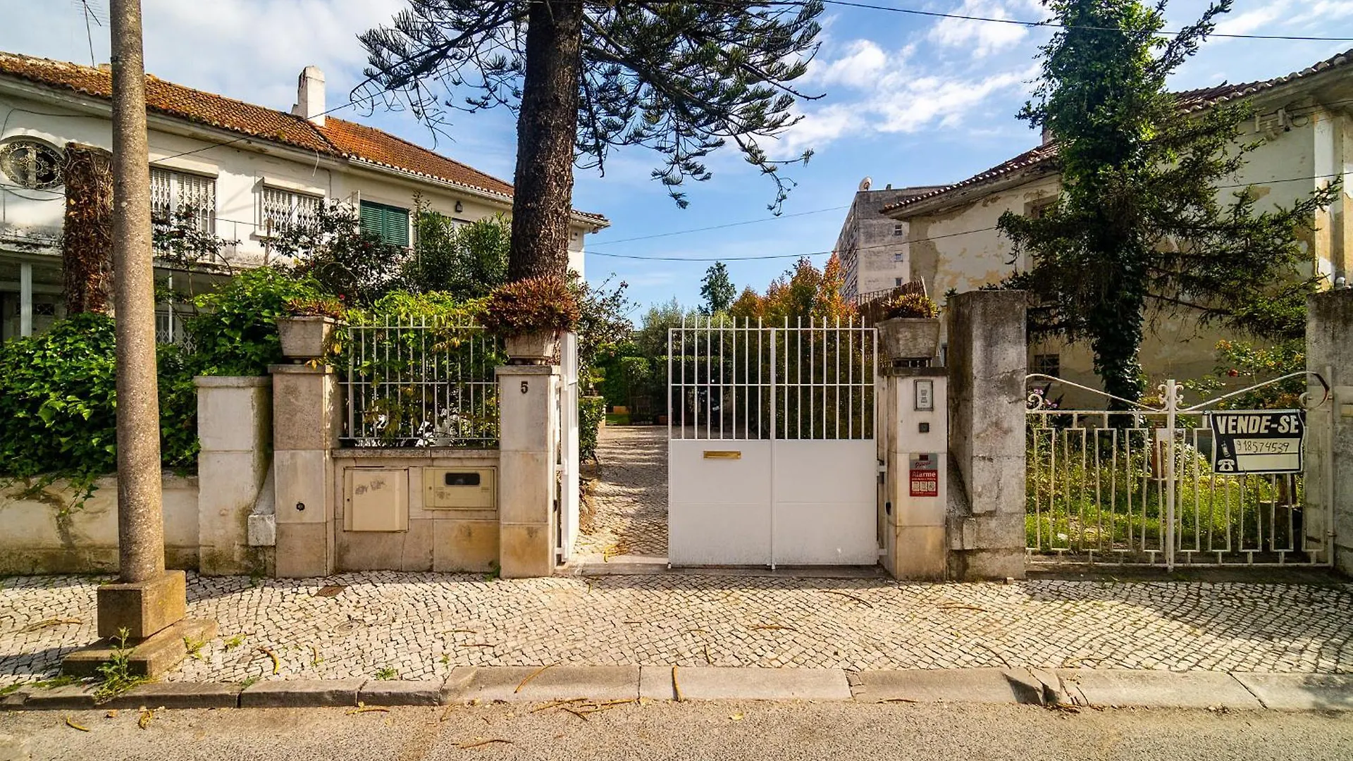 Whome Private Pool Guesthouse In Lisbon Holiday home