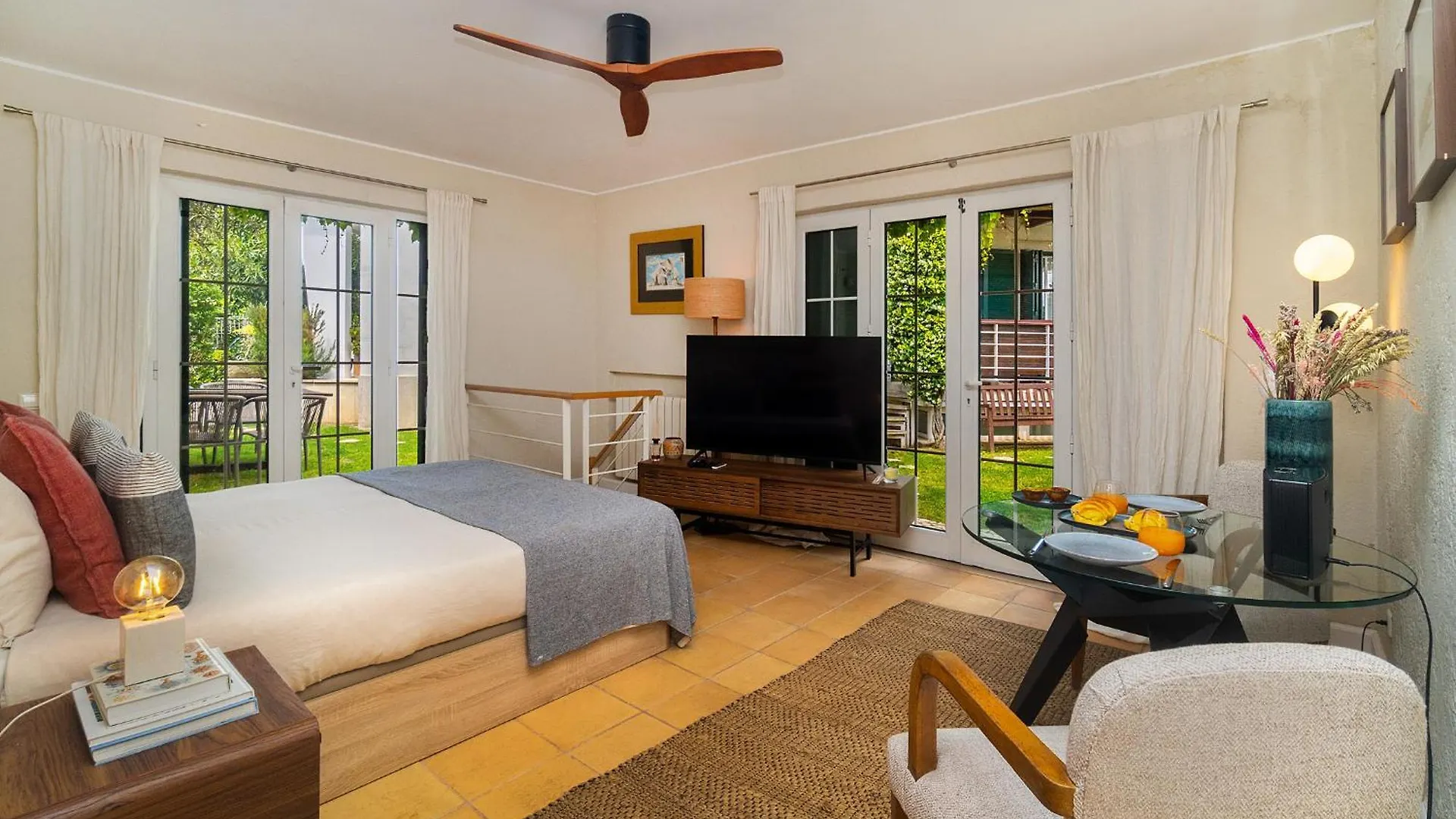 Holiday home Whome Private Pool Guesthouse In Lisbon Portugal